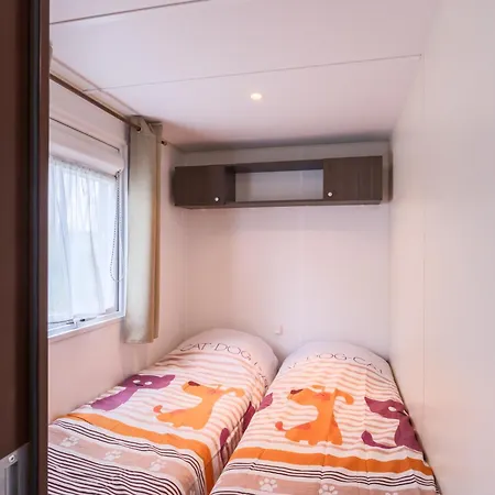 Апартаменты Petit Cocon Ensoleille, Le Mobil-home Alele Bias (Landes)
